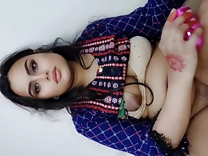 Desi Stepsister Indian Mature Bhabi and Brit Bhabi share a super-hot desi chat with hair-liquidating activity